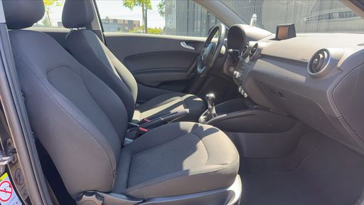 Audi A1 1.6 TDI 90 - Ambiente – 2013 – 158263 km – Diesel – Boîte Manuelle — photo 7