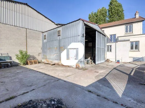 Bureaux 240 m²
