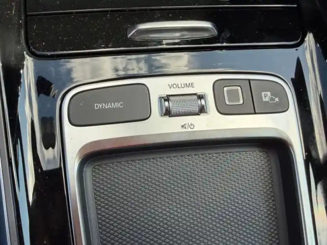 Mercedes Gla 200 d amg line — photo 12