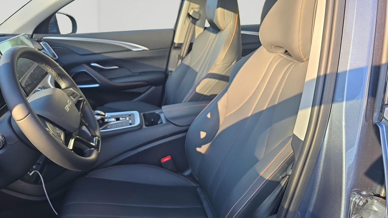 BYD Sealion 5 1.5l DM-i 212 ch PHEV — photo 13