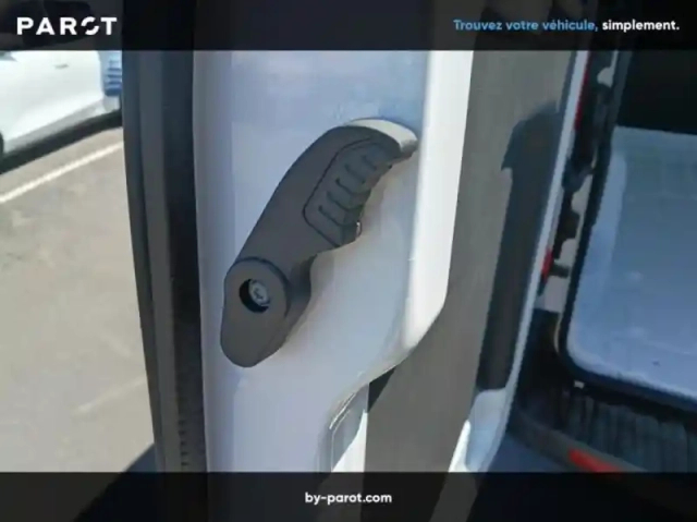 Ford Transit fourgon fg t310 l2h2 2.0 ecoblue 130ch ambiente — photo 18