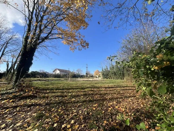 Terrain 535 m²
