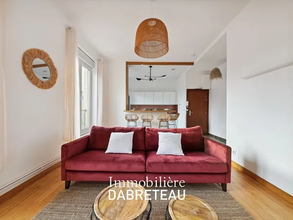 T2 MEUBLE HAUT DE GAMME - VILLEURBANNE (TOTEM)