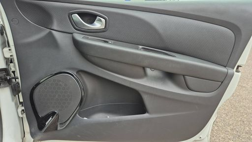 Renault Clio 1.2 TCe 120 Energy - Edition One – 2017 – 109222 km – Essence – Boîte Manuelle — photo 25