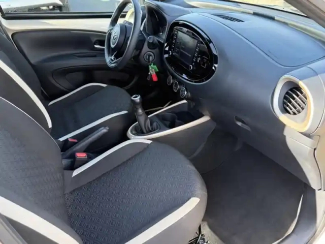 Toyota Aygo 1.0 vvt-i 72 design — photo 14