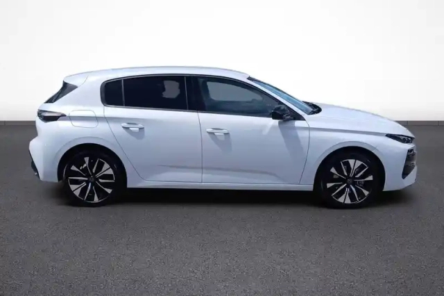 Peugeot 308 hybrid 145 e-dcs6 — photo 7