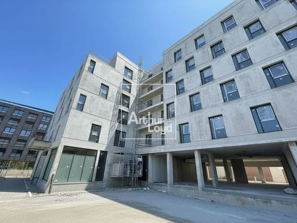 Bureau 1334 m²