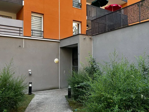 Parking 12 m²