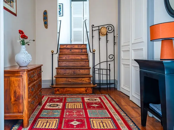 L'élégance d'un charmant duplex, le luxe d'un jardin en coeur de ville
