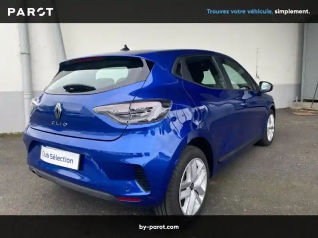 Renault Clio 1.5 blue dci 100ch evolution - 24 — photo 32