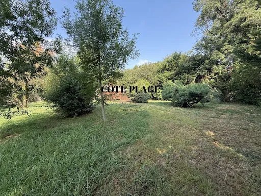 Terrain 774 m²