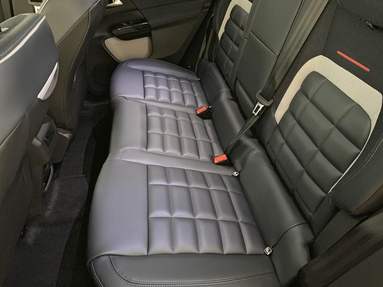 Citroën C5 Aircross hybride rechargeable 195 ch e-eat7 max — photo 10