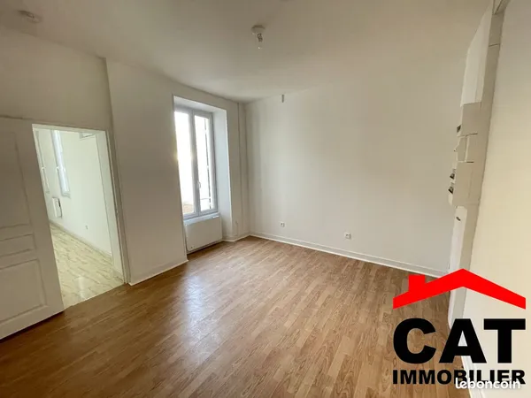Studio 1 pièce 28 m²