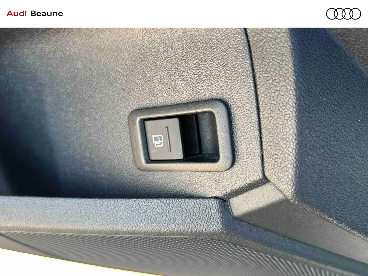 Audi A3 Sportback 40 TFSIe 204 S tronic 6 — photo 17