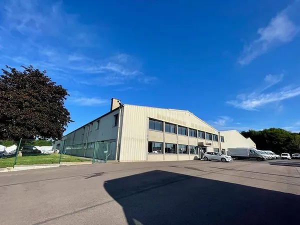 Commerce Location Bourg-Achard 18828€