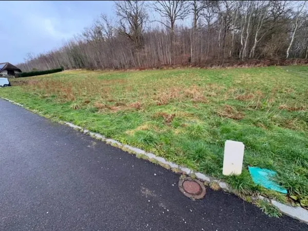 Terrain 880 m²