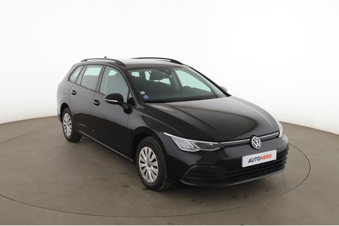 Volkswagen Golf VIII SW 1.0 TSI OPF BV6 — photo 7