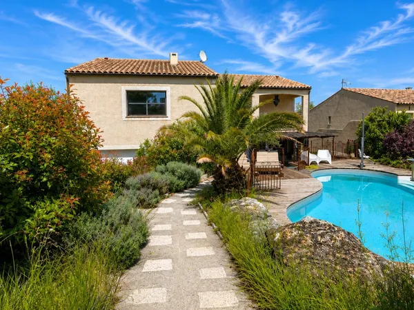 Maison 5 pièces 207 m²