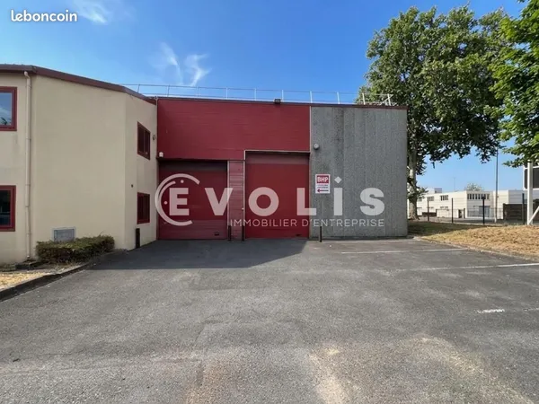 Local d'activité 434 m²