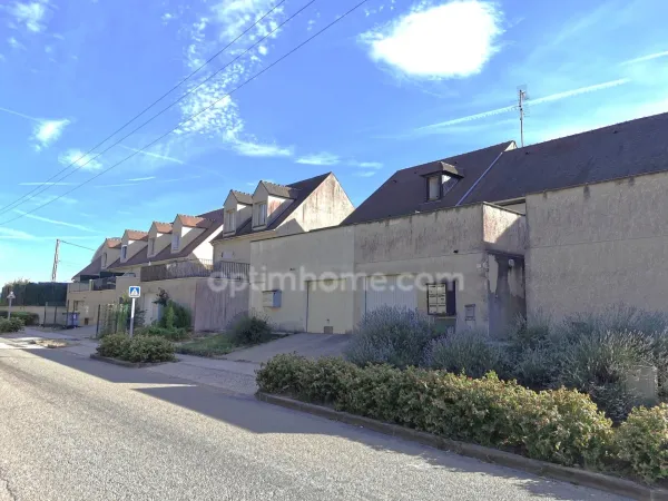 Studio avec jardin privatif et parking (77230 - Moussy-le-Vieux)