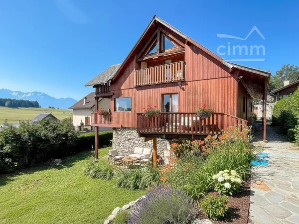 Maison individuelle rénovée en 1995 - Très belle Vue sur Belledonne - Au Calme - 8 chambres - Grand 