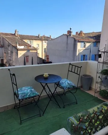 Studio avec terrasse