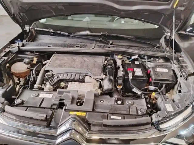 Citroën C4 puretech 130 s&amp;s bvm6 — photo 27