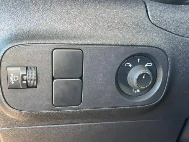 Citroën C3 1.5 bluehdi 100ch s&amp;s feel auto-ecole — photo 12