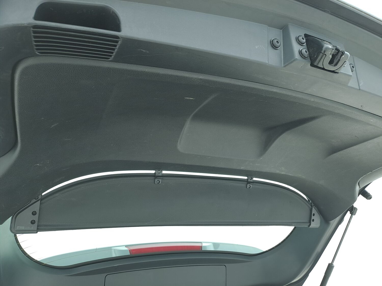 Toyota Corolla Touring Sports — photo 12