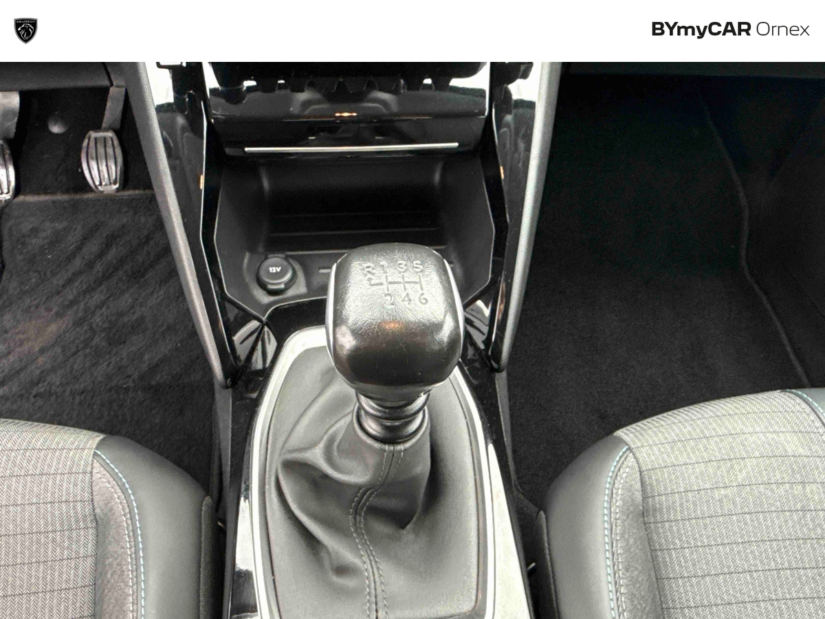 Peugeot 208 PureTech 100 S&amp;S BVM6 — photo 19