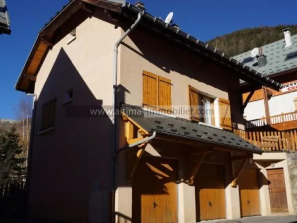 Bien immobilier de rendement Vente Saint-Sorlin-d'Arves  267m² 720000€