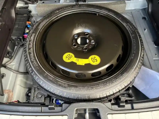 Volvo Xc40 t5 recharge 180+82 ch dct7 — photo 39