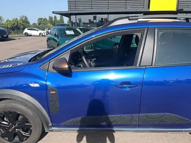 Dacia Sandero eco-g 100 — photo 13