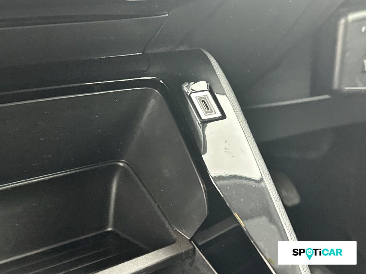 Peugeot 208 1.2 100ch s&s style — photo 18