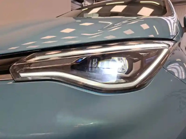 Renault Zoé zoe r110 — photo 20