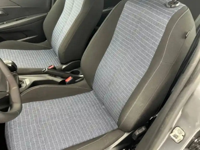 Peugeot 208 puretech 75 s&amp;s bvm5 — photo 83