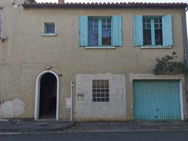Maison de village à rénovée.