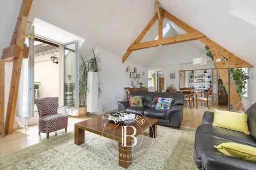 Appartement 8 pièces 186 m²