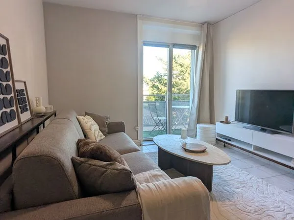 STUDIO MEUBLÉ avec Balcon/ centre ville