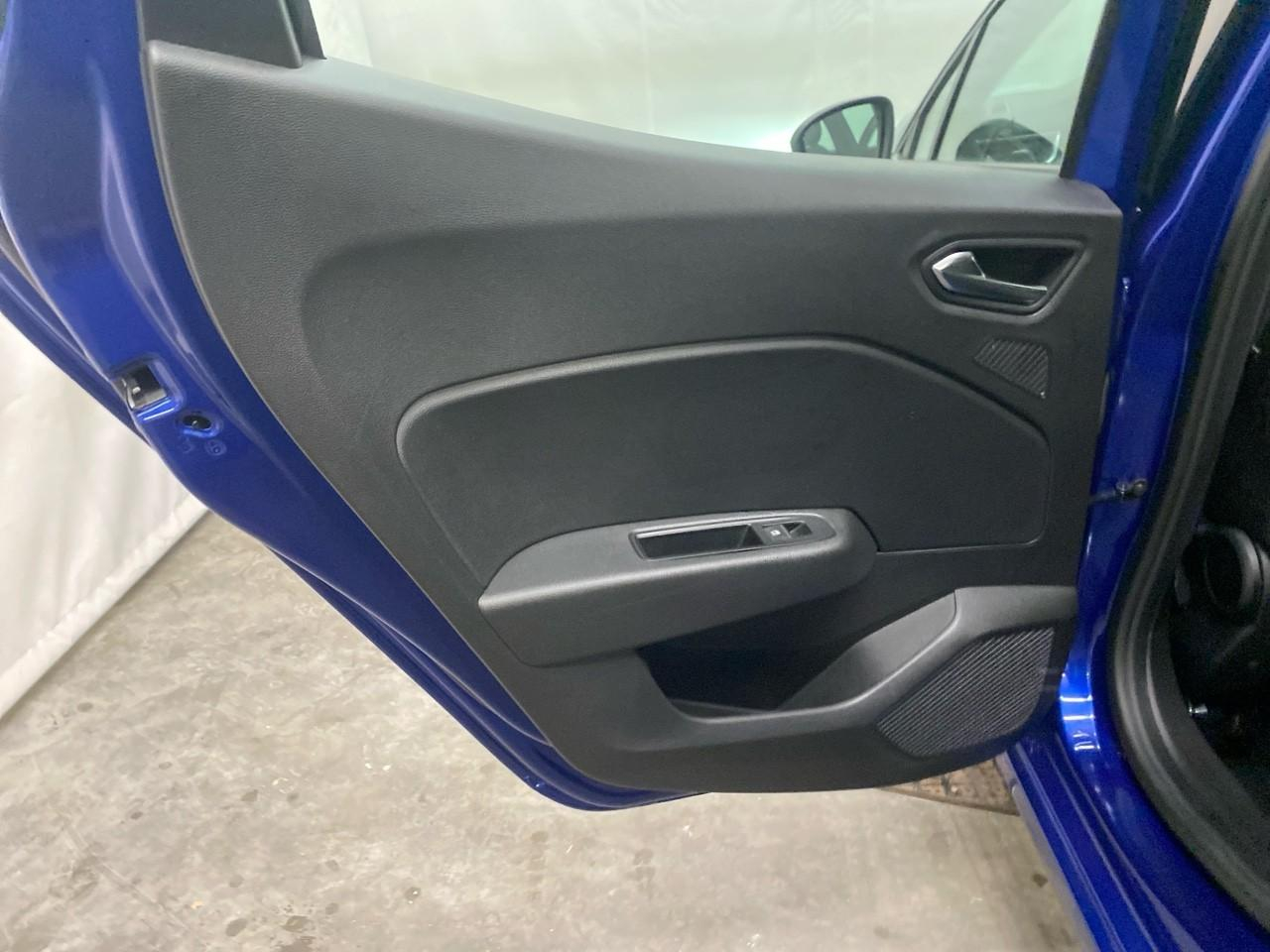 Renault Clio blue dci 100 ch gsr2 evolution — photo 27