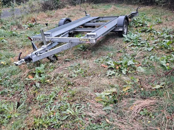 Loue porte voiture 1300kg