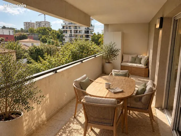 T2 avec balcon 15 m² plein Est, calme et verdure — Port Marianne, Montpellier