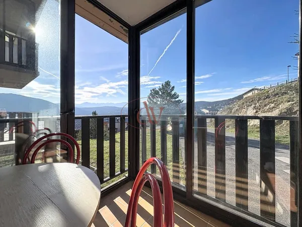 APPARTEMENT T2 / 32 M2 / LES ANGLES / VUE LAC/ 1 PLACE DE PA