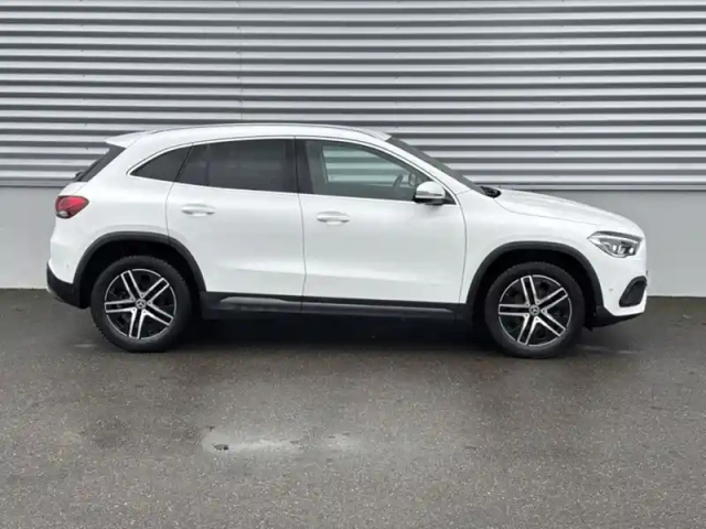 Mercedes Gla 200 progressive line — photo 6