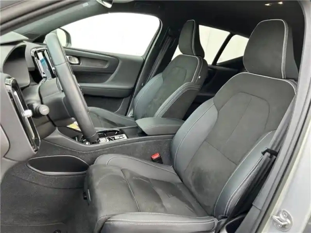 Volvo Xc40 t5 recharge 180+82 ch dct7 — photo 181
