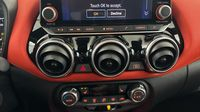 Nissan Juke 143 N-Design Perso Ext. Noir / Int. Orange + Pack Techno + jantes 19 — photo 26