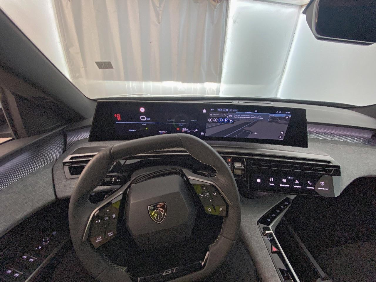 Peugeot 3008 hybrid 145 e-dcs6 gt — photo 12