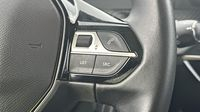 Peugeot 208 1.2 PureTech 100ch S&S Allure — photo 17
