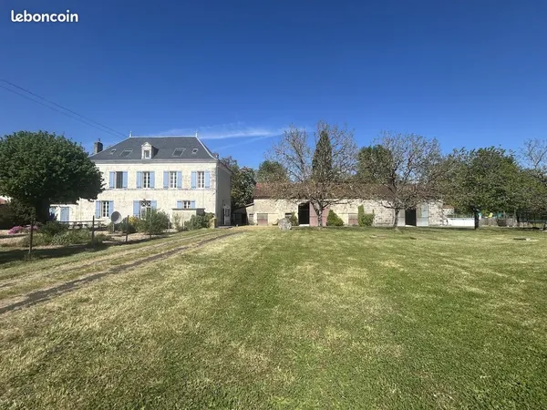 Propriété 16 pièces 341 m²