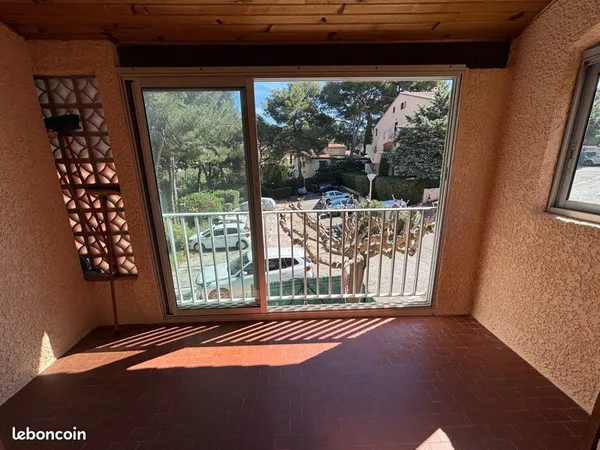 Location meublé - duplex 35 m2 avec parking
